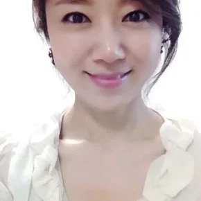 Photo star :  Sa Moon-young
