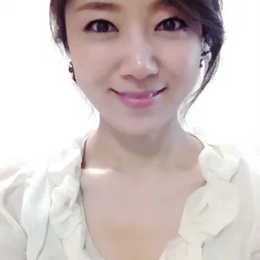 Photo star :  Sa Moon-young