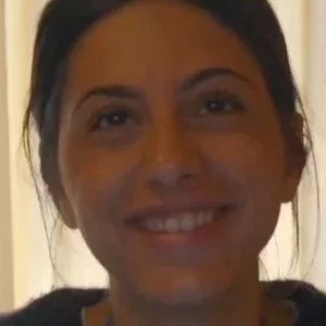  Camille Shooshani