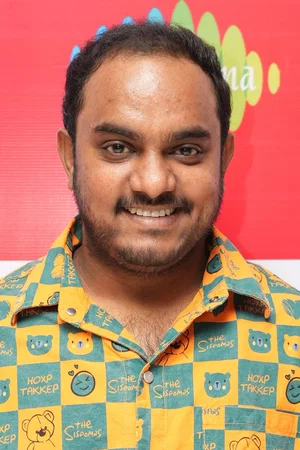  Adithya Kathir