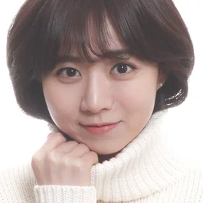 Photo star :  Son Min-ji