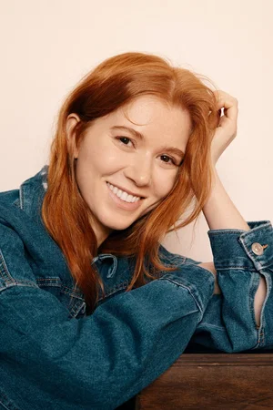  Lesley Grant
