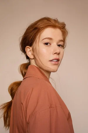  Lesley Grant