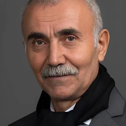 Necmettin Cobanoglu