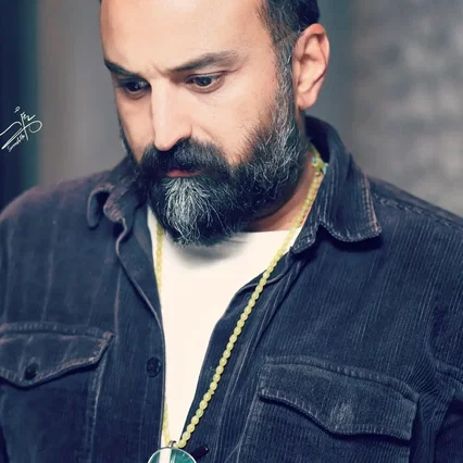  Kaveh Khodashenas