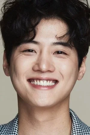  Yoon Jeong Il photo