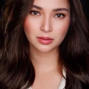 Photo star :  Ryza Cenon