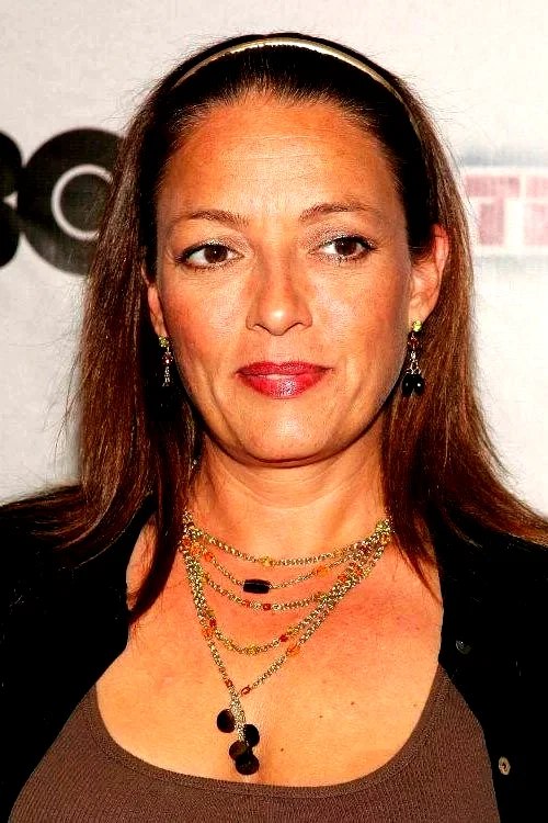  Sharon Angela