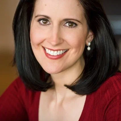  Stephanie D'Abruzzo