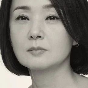 Photo star :  Bae Jong-ok