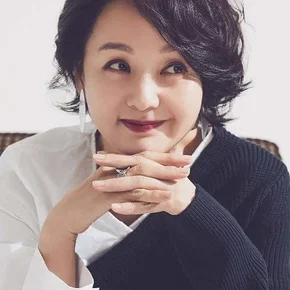 Photo star :  Bae Jong-ok