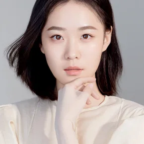 Photo star :  Wang Yining