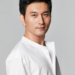 Photo star :  Ton-Ha Pak