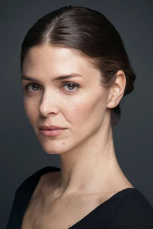  Zeynep Özder