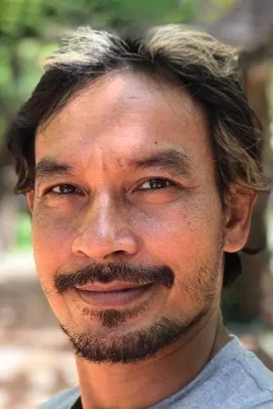  Thạch Kim Long photo