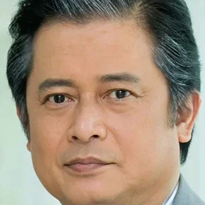 Photo star :  Noom Santisuk Promsiri