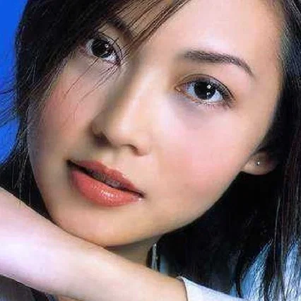 Lynn Poh