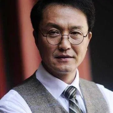  Ngô Cương