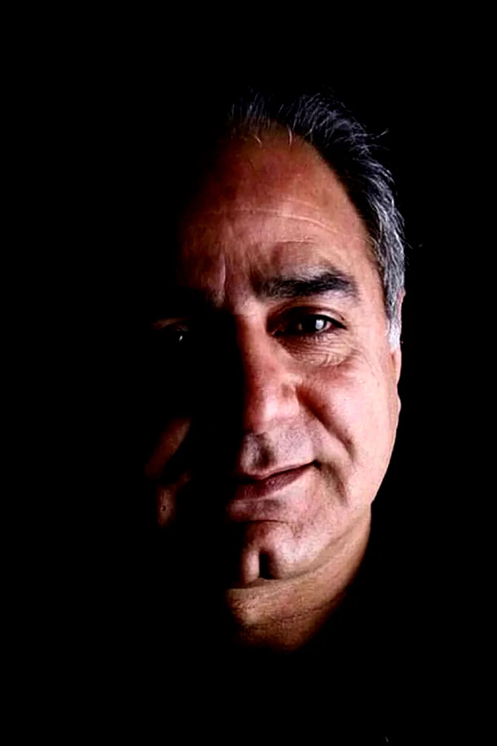  Parviz Parastouei