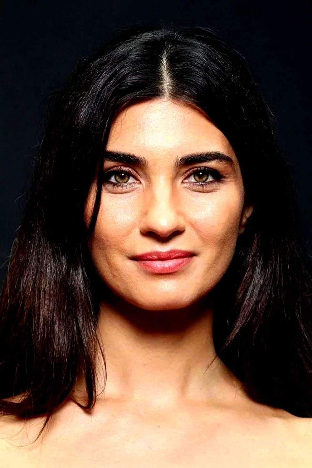  Tuba Büyüküstün