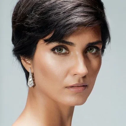  Tuba Büyüküstün