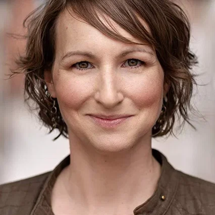  Anna Nugent