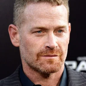Photo star : Max Martini