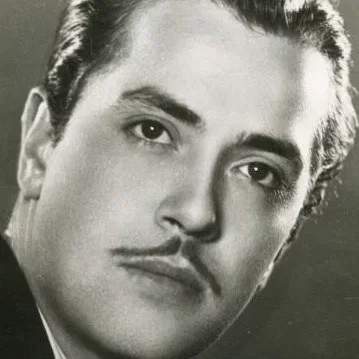  Gyula Benkő