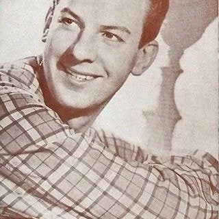  Mariano Mores