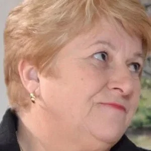  Nicole Daume