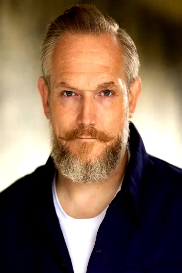  Steevan Glover