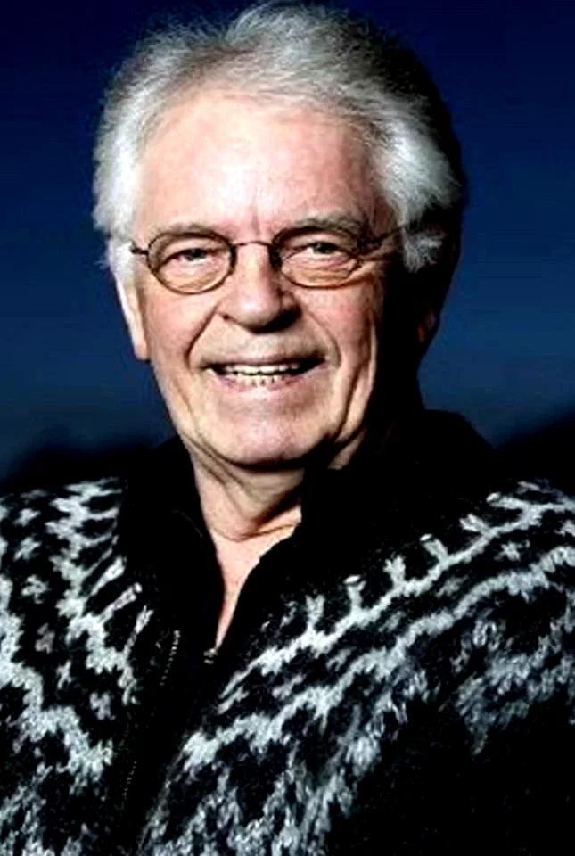  Arnar Jónsson