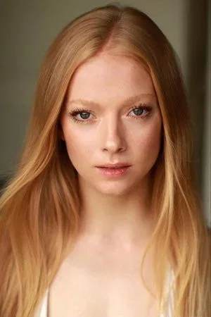  Madeleine Waters photo