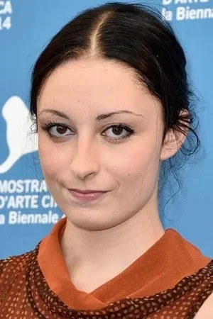 Arielle Holmes photo