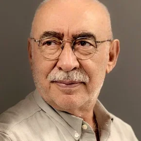 Photo star : Sener Sen
