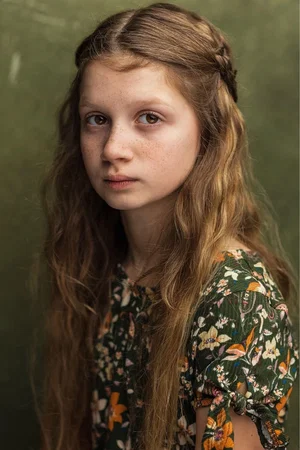  Olivia Lynes photo