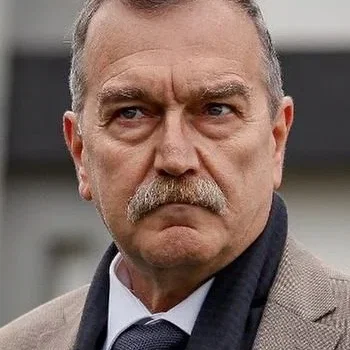  Cem Kurtoğlu