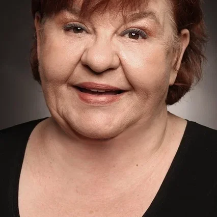  Defne Yalnız