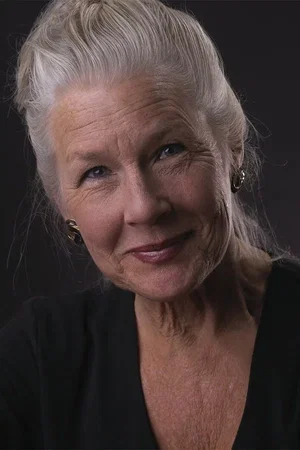  Elisabeth Henry-Macari photo