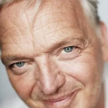  Matthias Bruhn