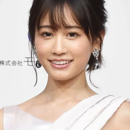  Atsuko Maeda
