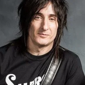 Photo star :  Richard Fortus