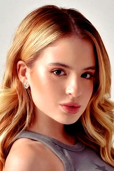  Sophia Valverde