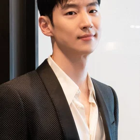 Photo star :  Lee Je-hun