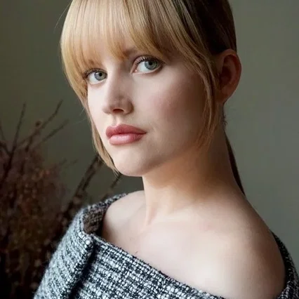  Markella Kavenagh