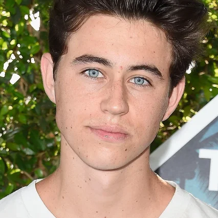  Nash Grier
