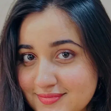  Revathi Pillai