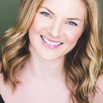  Joanna Christie