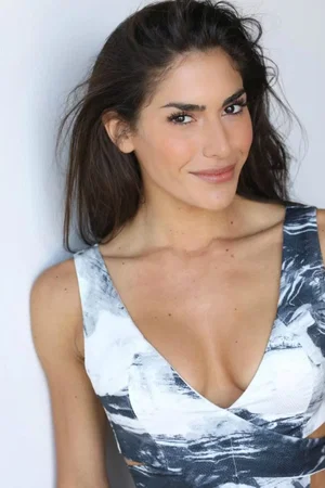  Nikki Alexis Howard photo
