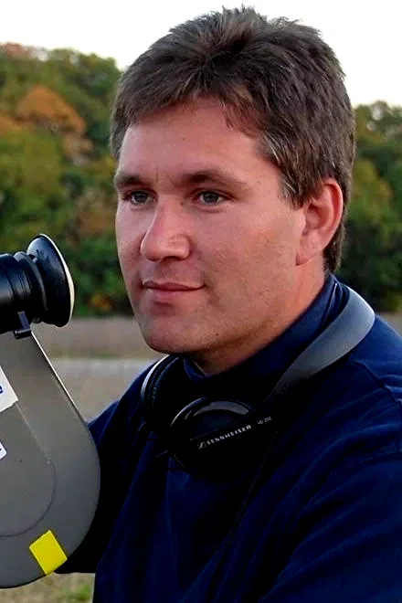  Stevan Mena